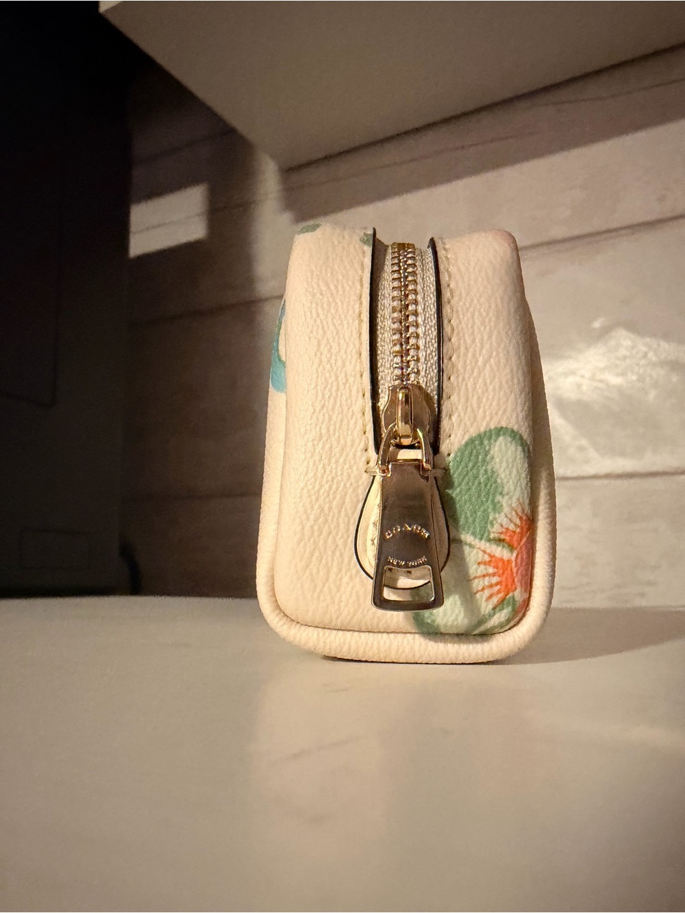 C8686 Coach mini boxy cosmetic pouch - Picture 4 of 8